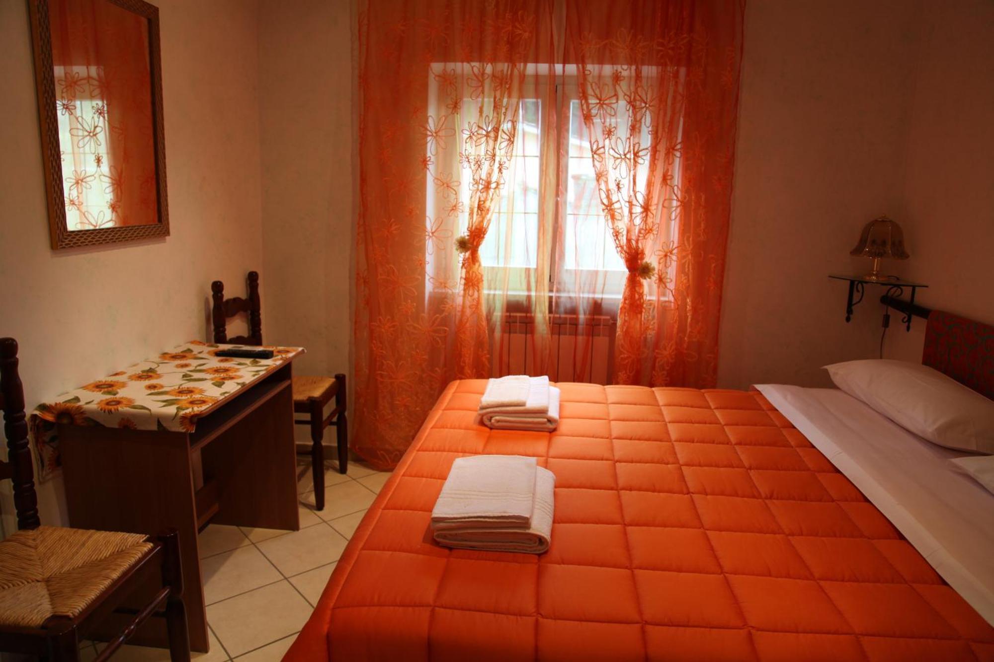Casa Del Girasole Frühstückspension Genazzano