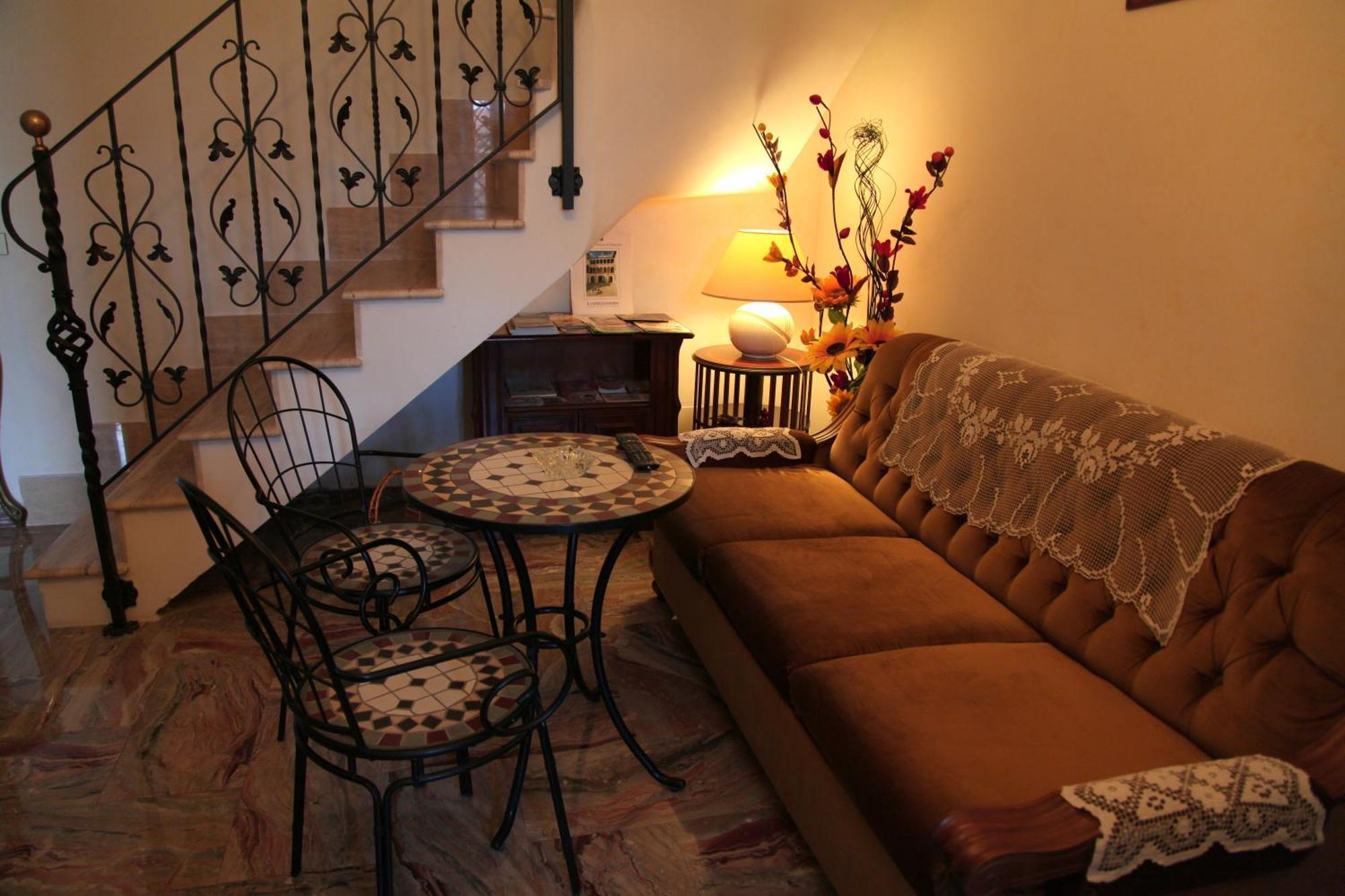 Couette-café Casa Del Girasole 2*